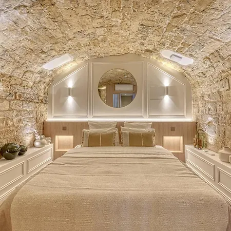 Historical In The Heart Of -8